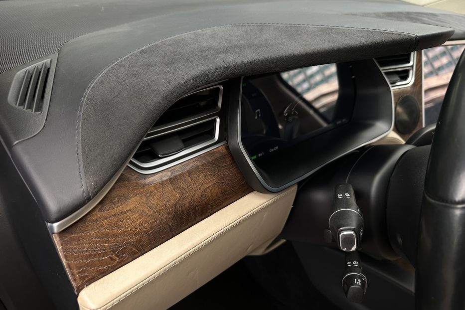 Продам Tesla Model X 90D 2016 года в Киеве