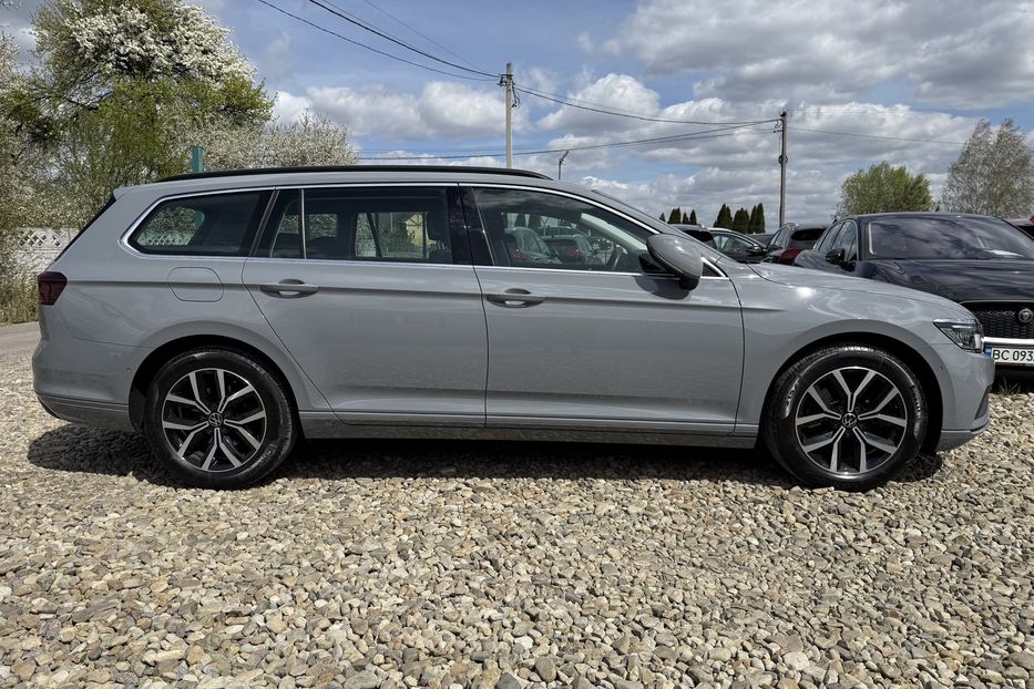 Продам Volkswagen Passat B8 150к.с. МАСАЖ,КАМЕРА,FULL LED 2022 года в Львове