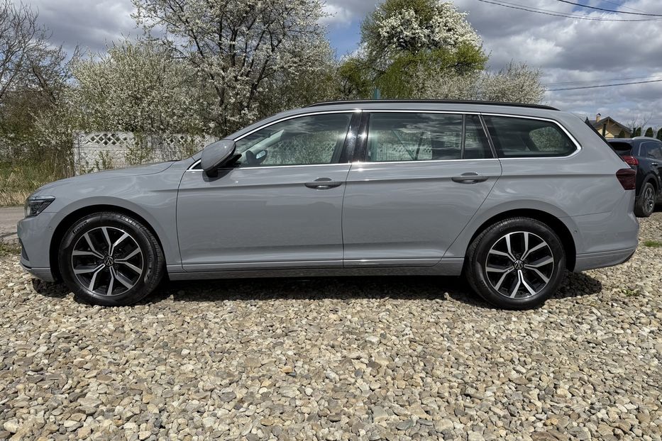 Продам Volkswagen Passat B8 150к.с. МАСАЖ,КАМЕРА,FULL LED 2022 года в Львове