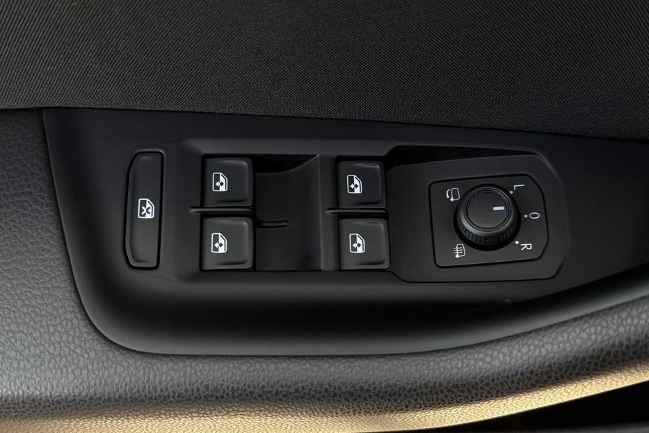 Продам Volkswagen Passat B8 150к.с. МАСАЖ,КАМЕРА,FULL LED 2022 года в Львове