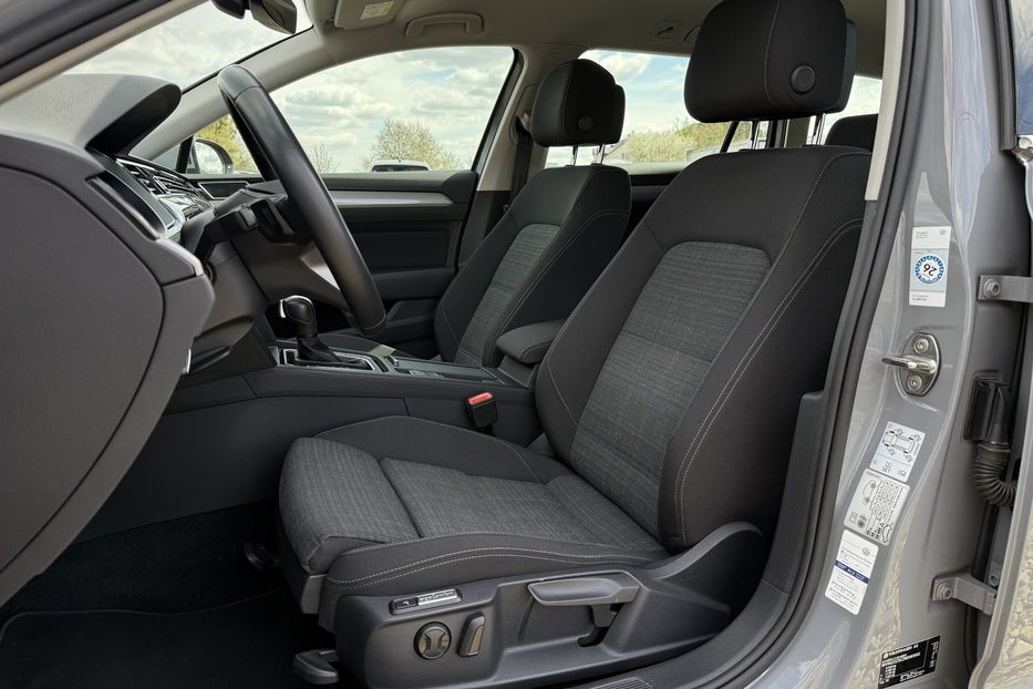 Продам Volkswagen Passat B8 150к.с. МАСАЖ,КАМЕРА,FULL LED 2022 года в Львове