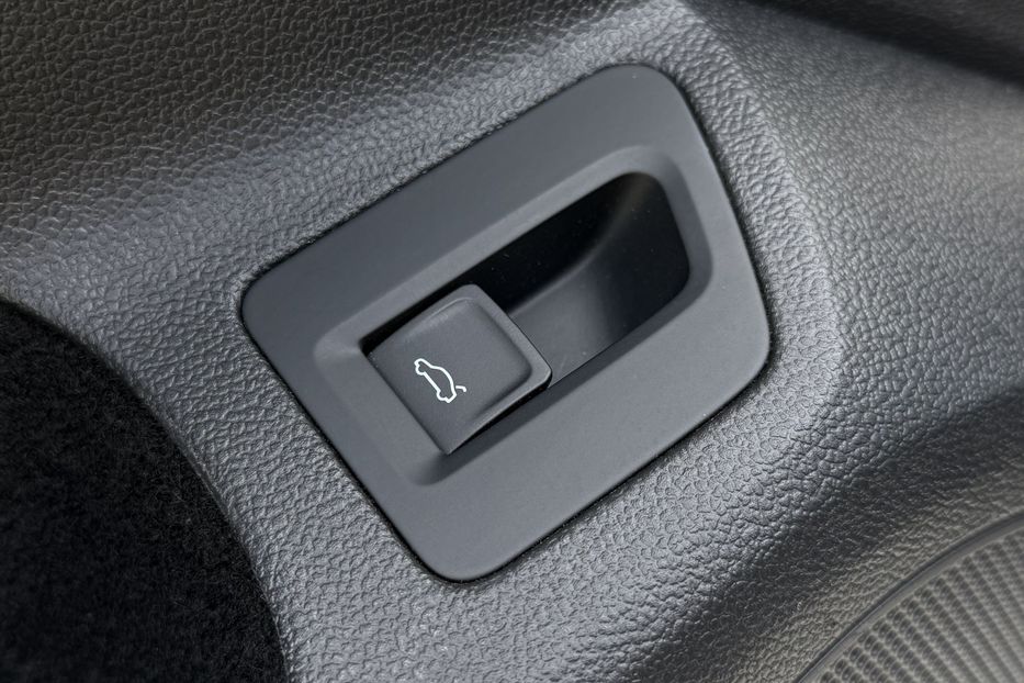 Продам Volkswagen Passat B8 150к.с. МАСАЖ,КАМЕРА,FULL LED 2022 года в Львове