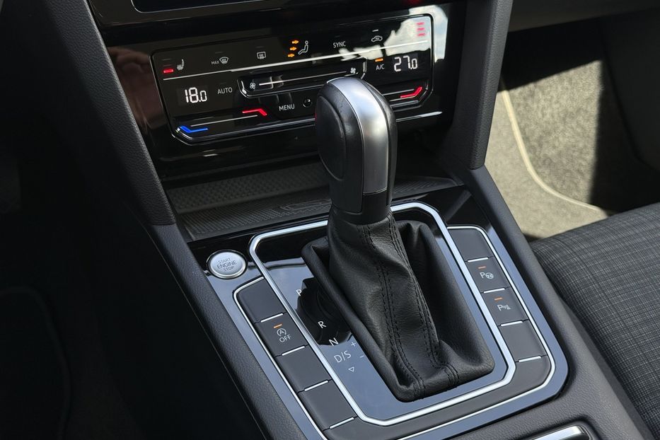 Продам Volkswagen Passat B8 150к.с. МАСАЖ,КАМЕРА,FULL LED 2022 года в Львове