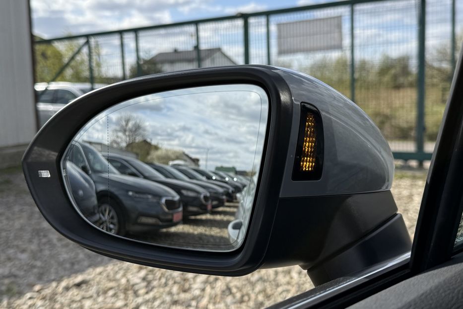 Продам Volkswagen Passat B8 150к.с. МАСАЖ,КАМЕРА,FULL LED 2022 года в Львове