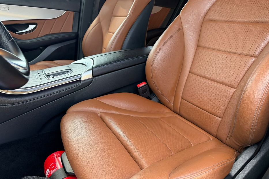 Продам Mercedes-Benz GLC-Class НЕ МАЛЬОВАНИЙ 4Х4 LED MAX 2020 года в Львове