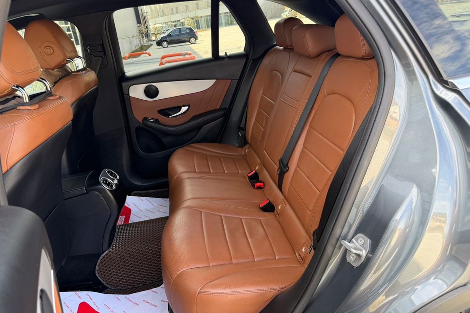 Продам Mercedes-Benz GLC-Class НЕ МАЛЬОВАНИЙ 4Х4 LED MAX 2020 года в Львове