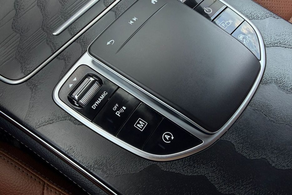 Продам Mercedes-Benz GLC-Class НЕ МАЛЬОВАНИЙ 4Х4 LED MAX 2020 года в Львове