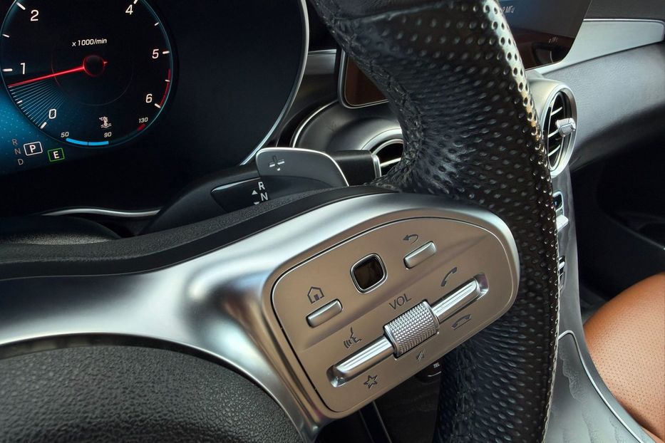 Продам Mercedes-Benz GLC-Class НЕ МАЛЬОВАНИЙ 4Х4 LED MAX 2020 года в Львове