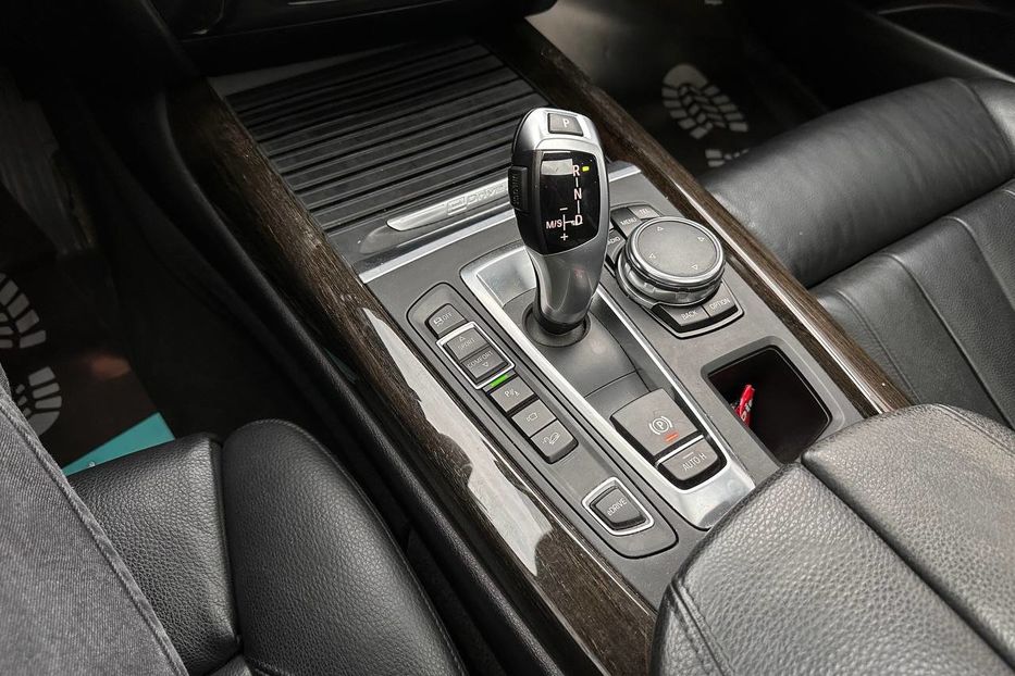 Продам BMW X5 2016 года в Черновцах