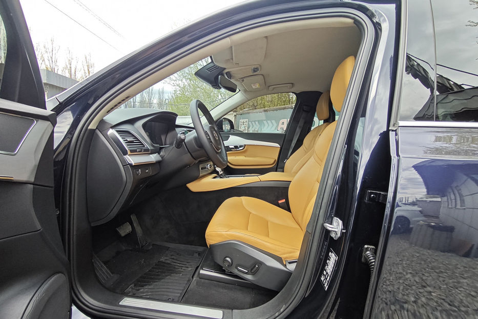 Продам Volvo XC90 2.0 6AT (190 к.с.) FWD 2015 года в Киеве