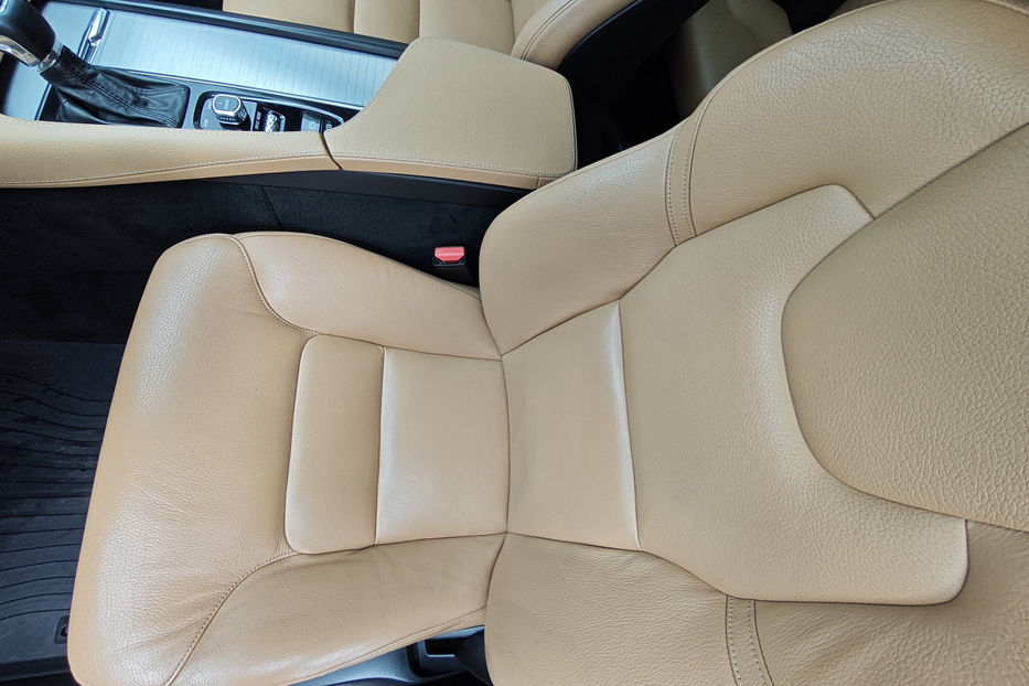 Продам Volvo XC90 2.0 6AT (190 к.с.) FWD 2015 года в Киеве