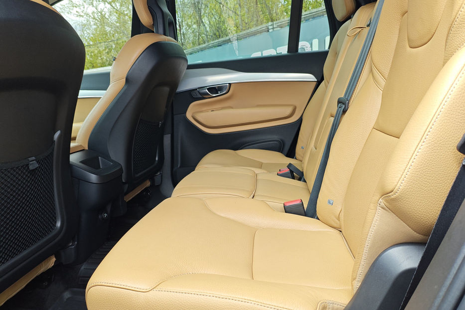 Продам Volvo XC90 2.0 6AT (190 к.с.) FWD 2015 года в Киеве