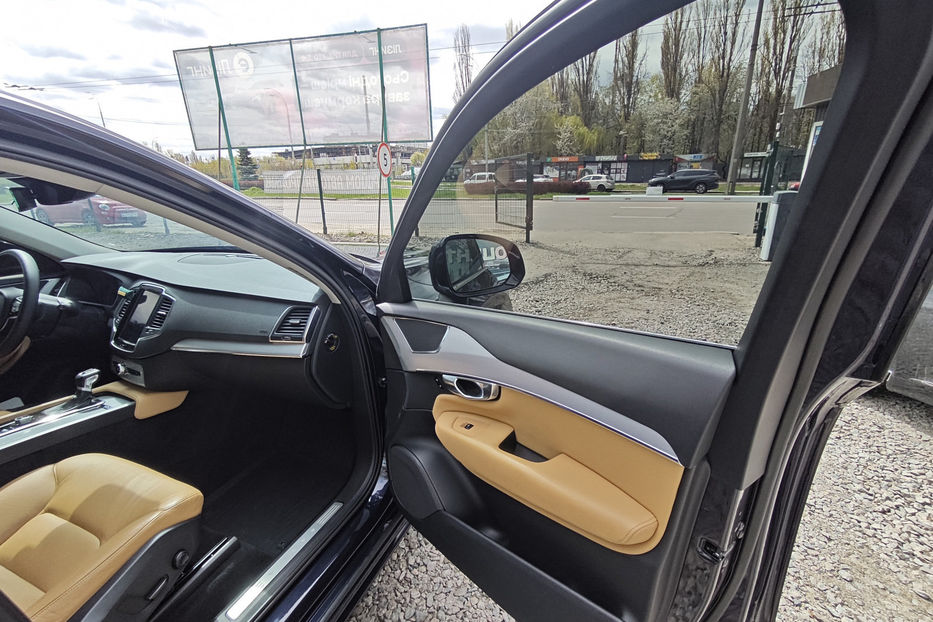 Продам Volvo XC90 2.0 6AT (190 к.с.) FWD 2015 года в Киеве