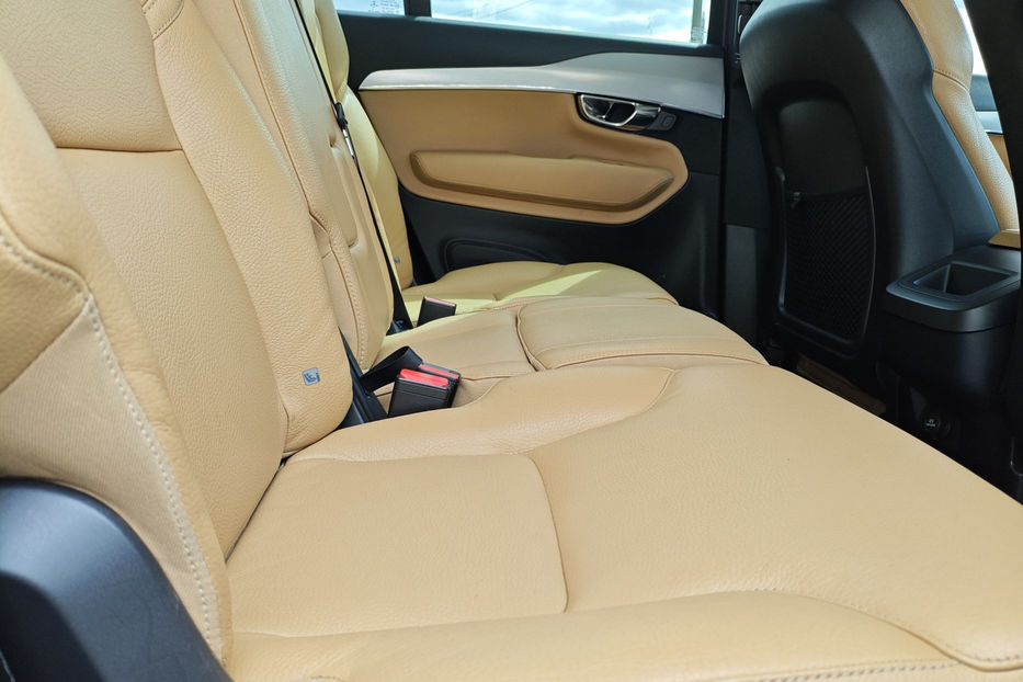 Продам Volvo XC90 2.0 6AT (190 к.с.) FWD 2015 года в Киеве