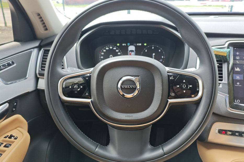 Продам Volvo XC90 2.0 6AT (190 к.с.) FWD 2015 года в Киеве