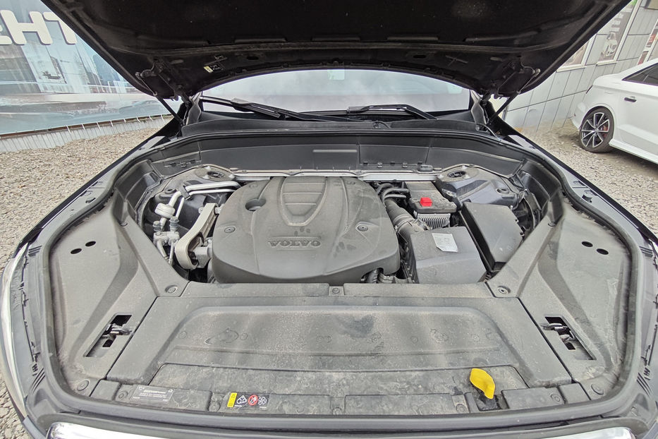 Продам Volvo XC90 2.0 6AT (190 к.с.) FWD 2015 года в Киеве