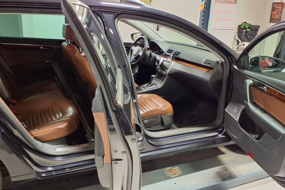 Продам Volkswagen Passat B7 Highline 140 2011 года в Луцке