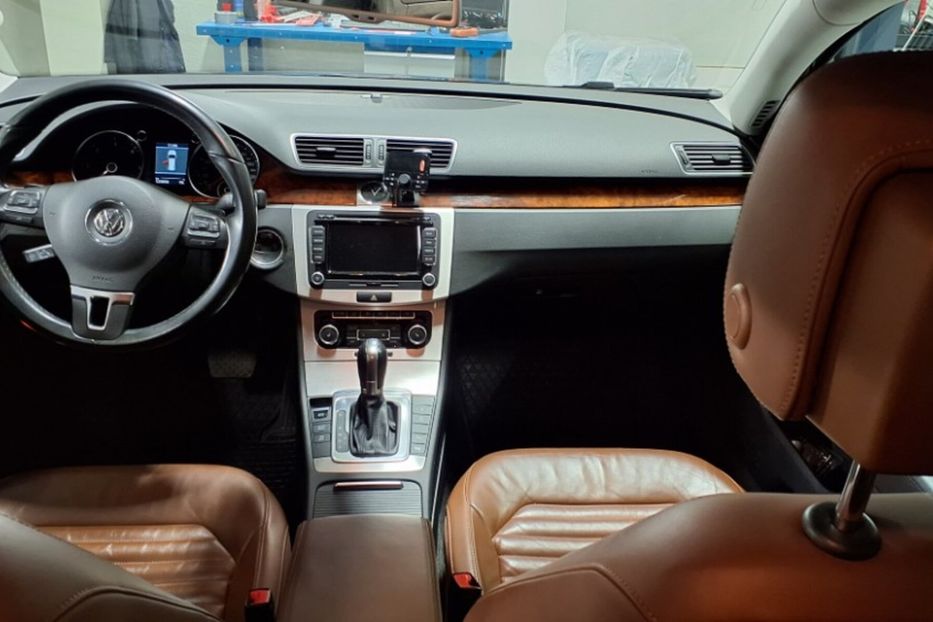 Продам Volkswagen Passat B7 Highline 140 2011 года в Луцке