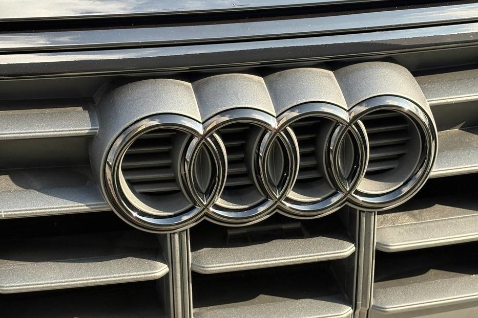 Продам Audi Q5 4X4 BLEСK PAKET LED  2021 года в Львове