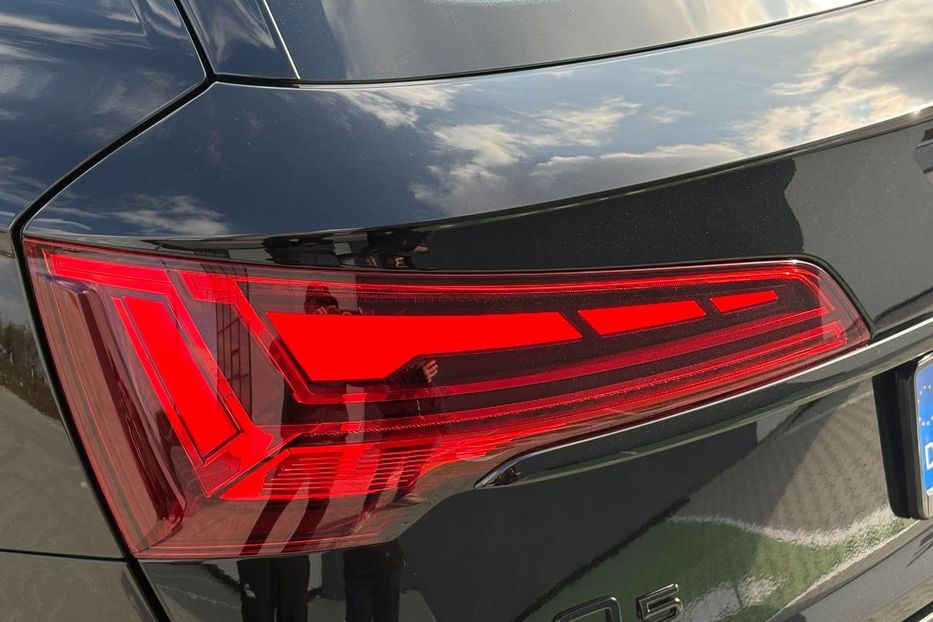 Продам Audi Q5 4X4 BLEСK PAKET LED  2021 года в Львове