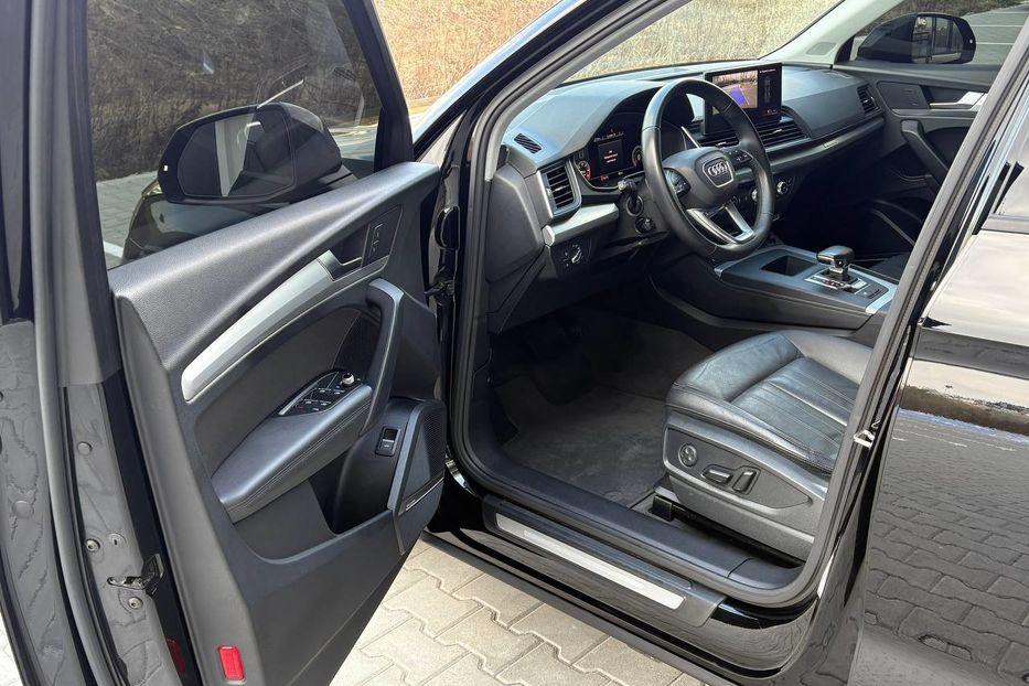 Продам Audi Q5 4X4 BLEСK PAKET LED  2021 года в Львове