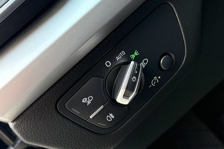 Продам Audi Q5 4X4 BLEСK PAKET LED  2021 года в Львове