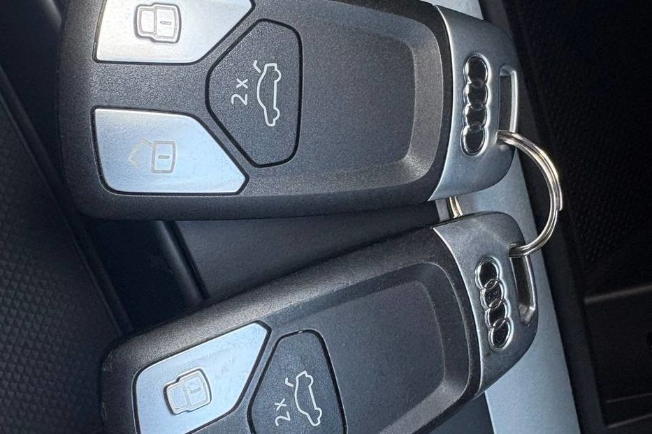 Продам Audi Q5 4X4 BLEСK PAKET LED  2021 года в Львове