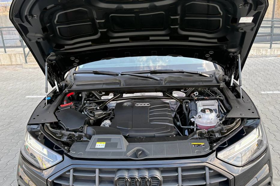 Продам Audi Q5 4X4 BLEСK PAKET LED  2021 года в Львове