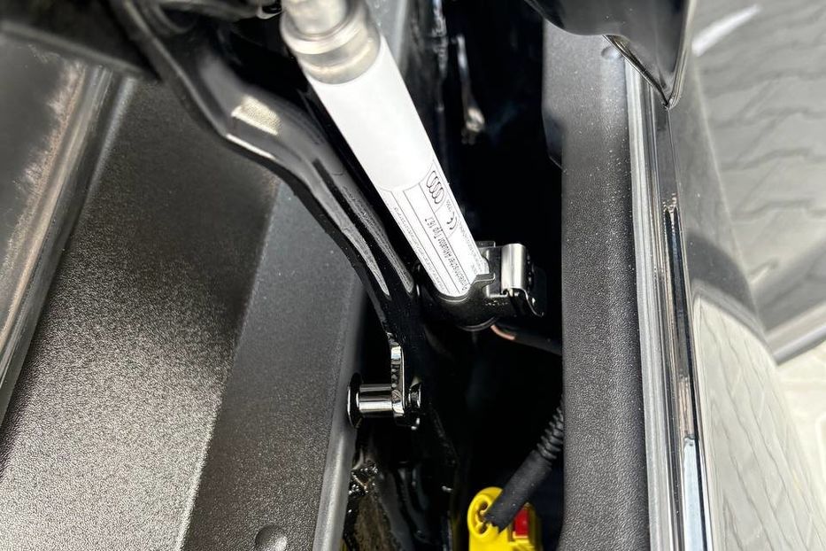 Продам Audi Q5 4X4 BLEСK PAKET LED  2021 года в Львове