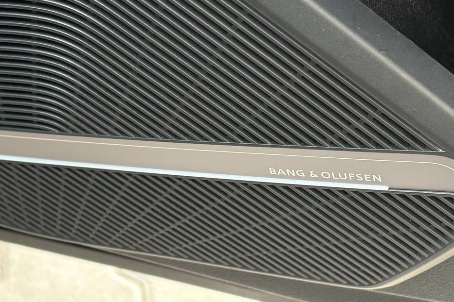 Продам Audi Q5 4X4 BLEСK PAKET LED  2021 года в Львове