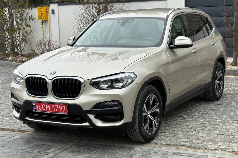 Продам BMW X3 LED 4X4 NE MALOWAN  2020 года в Львове