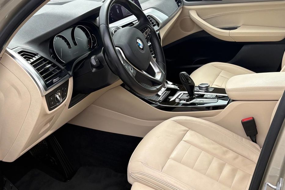 Продам BMW X3 LED 4X4 NE MALOWAN  2020 года в Львове