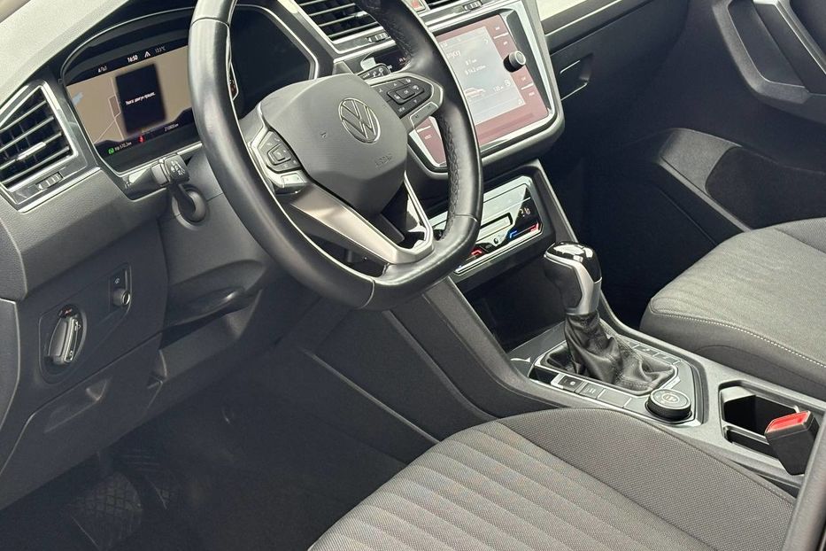 Продам Volkswagen Tiguan Allspace Life 4X4 2.0TDI 147kW 2022 года в Львове