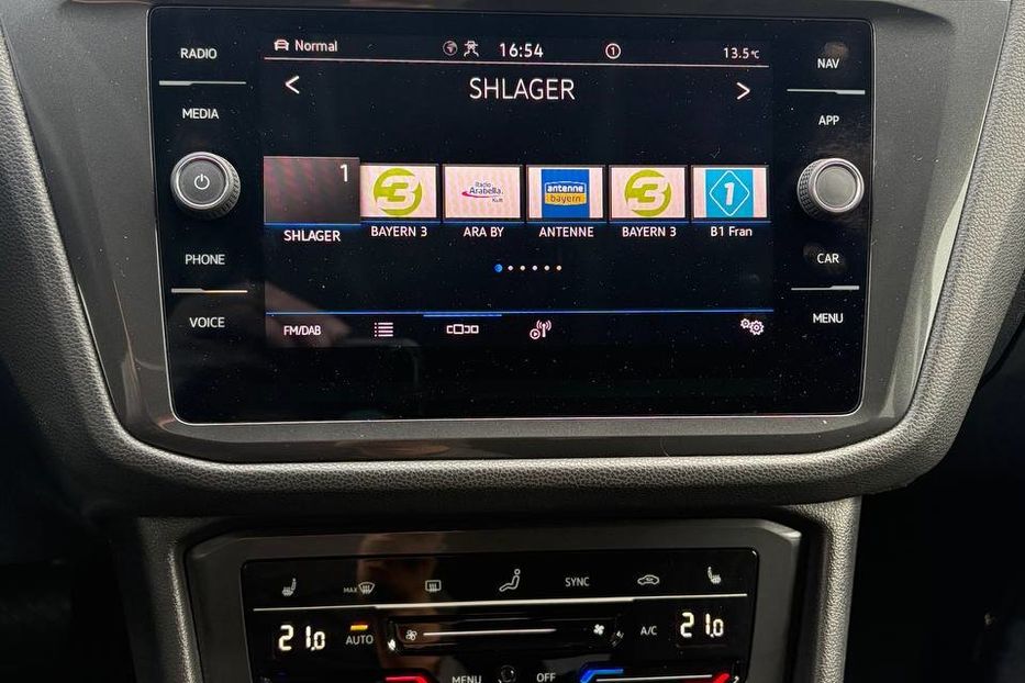 Продам Volkswagen Tiguan Allspace Life 4X4 2.0TDI 147kW 2022 года в Львове