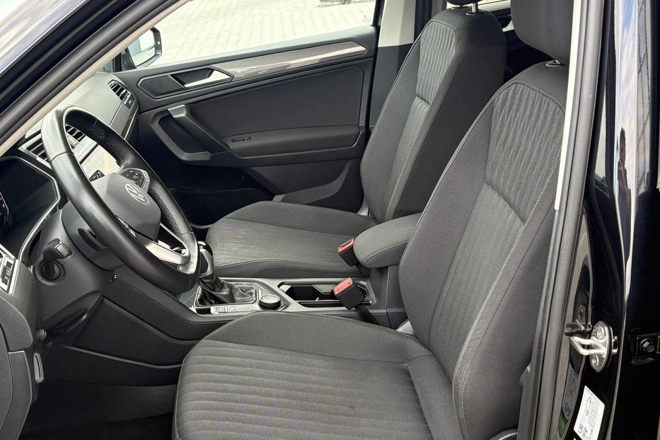 Продам Volkswagen Tiguan Allspace Life 4X4 2.0TDI 147kW 2022 года в Львове