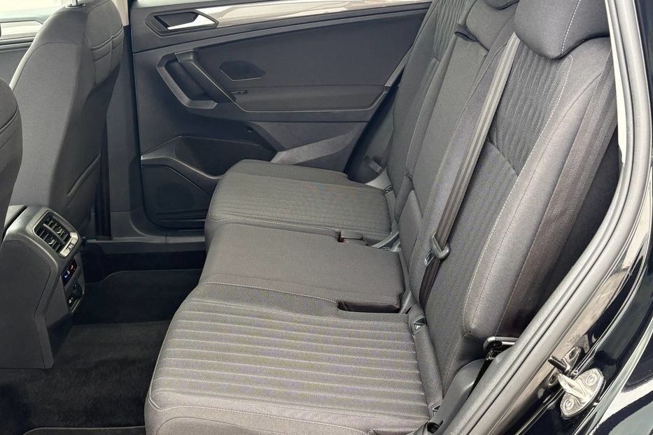 Продам Volkswagen Tiguan Allspace Life 4X4 2.0TDI 147kW 2022 года в Львове