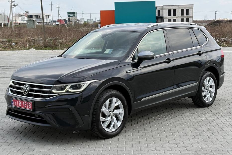 Продам Volkswagen Tiguan Allspace Life 4X4 2.0TDI 147kW 2022 года в Львове