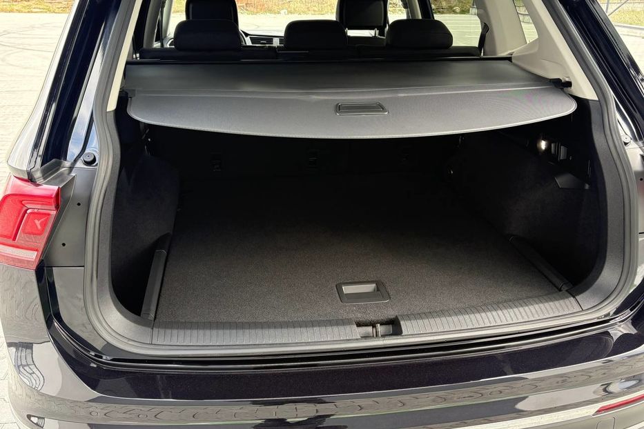Продам Volkswagen Tiguan Allspace Life 4X4 2.0TDI 147kW 2022 года в Львове