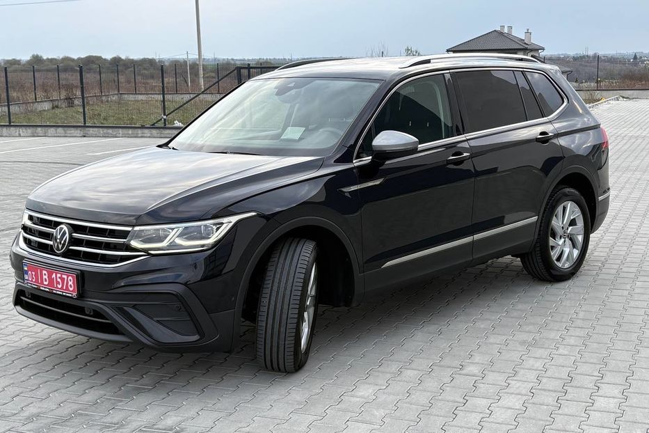 Продам Volkswagen Tiguan Allspace Life 4X4 2.0TDI 147kW 2022 года в Львове