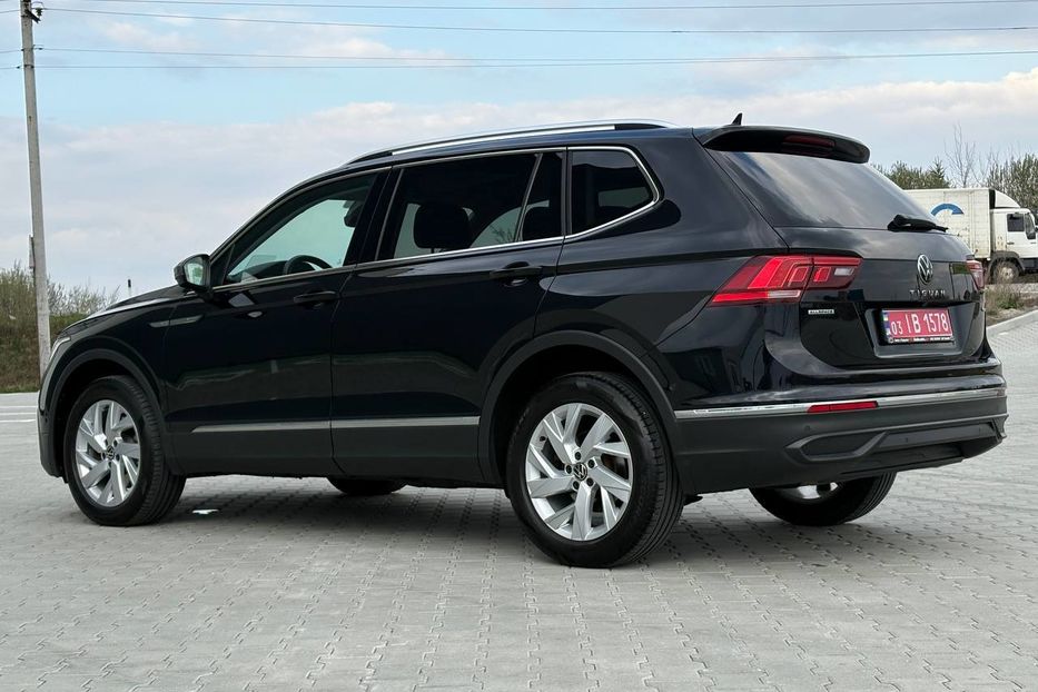 Продам Volkswagen Tiguan Allspace Life 4X4 2.0TDI 147kW 2022 года в Львове
