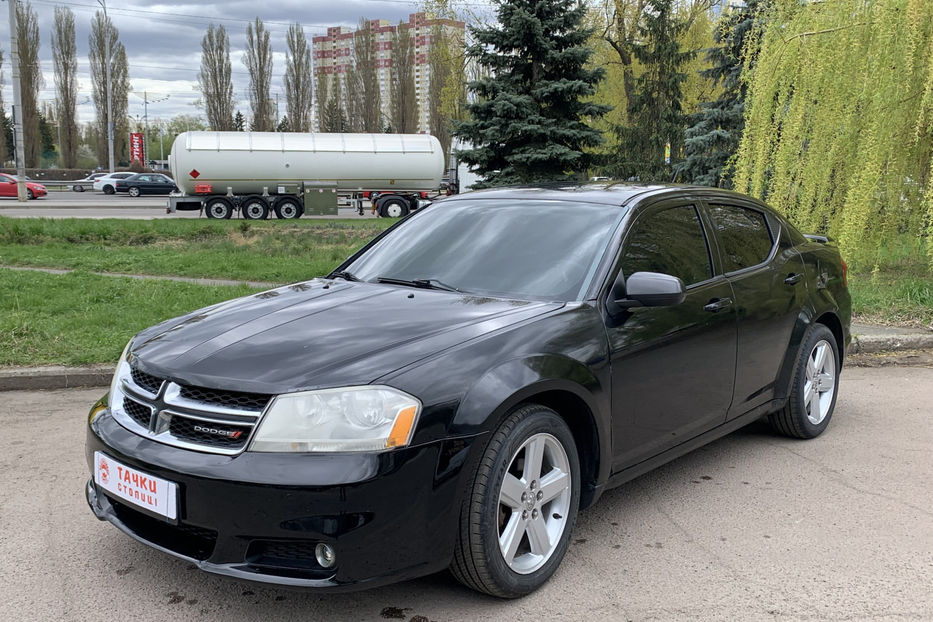 Продам Dodge Avenger 2012 года в Киеве
