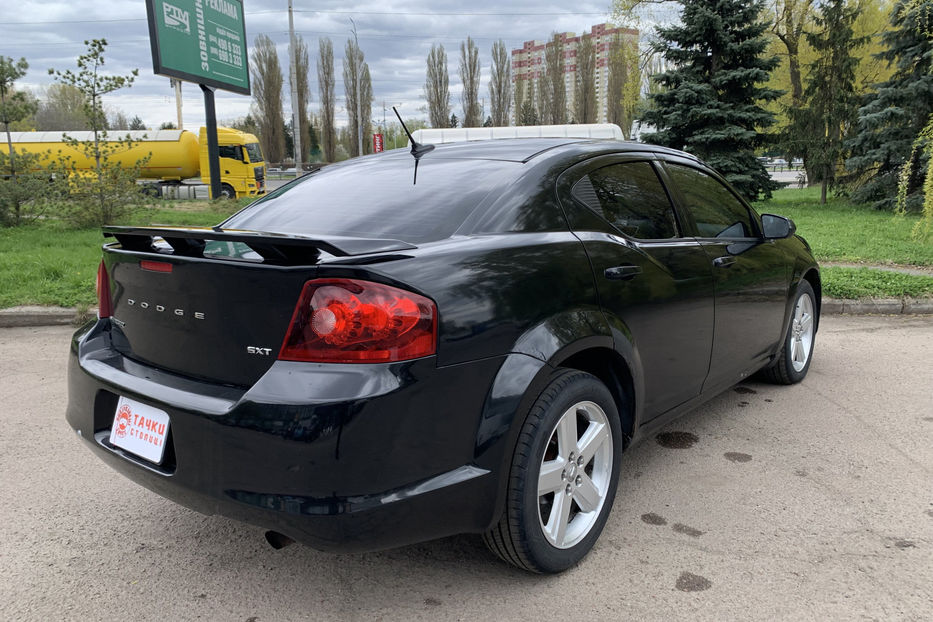 Продам Dodge Avenger 2012 года в Киеве
