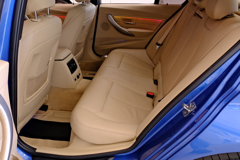 Продам BMW 328 2013 года в Одессе