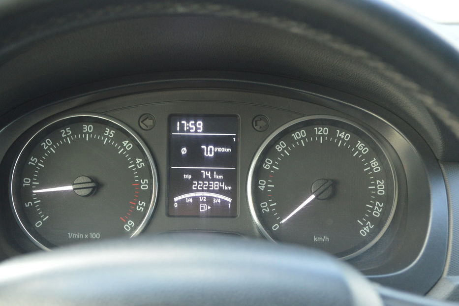 Продам Skoda Rapid TDI 2013 года в Одессе