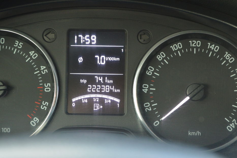 Продам Skoda Rapid TDI 2013 года в Одессе