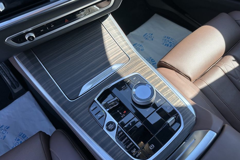 Продам BMW X5 M60i Xdrive 2025 года в Киеве