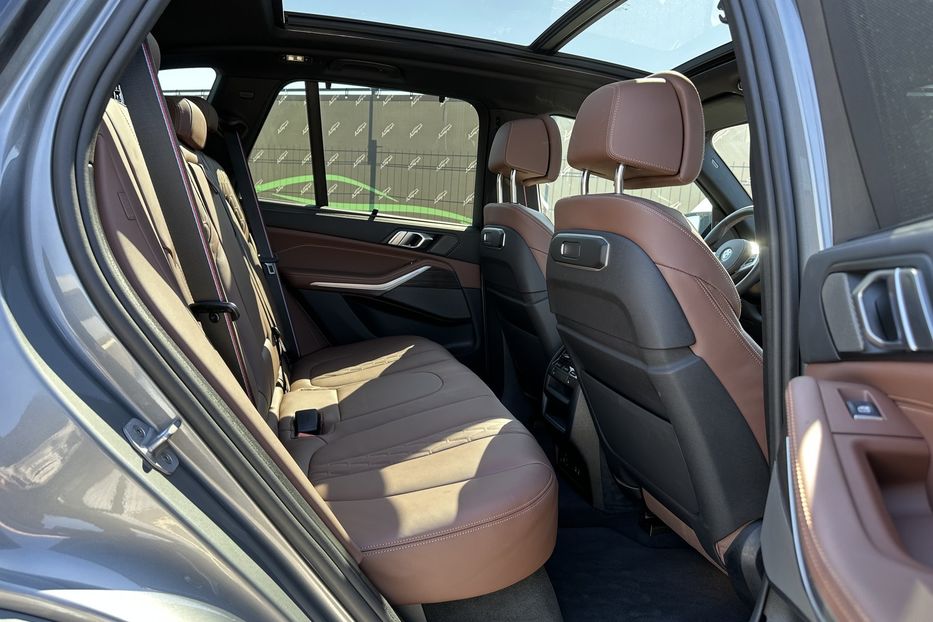 Продам BMW X5 M60i Xdrive 2025 года в Киеве