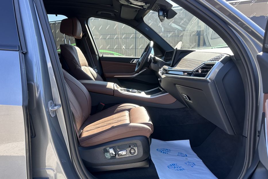 Продам BMW X5 M60i Xdrive 2025 года в Киеве