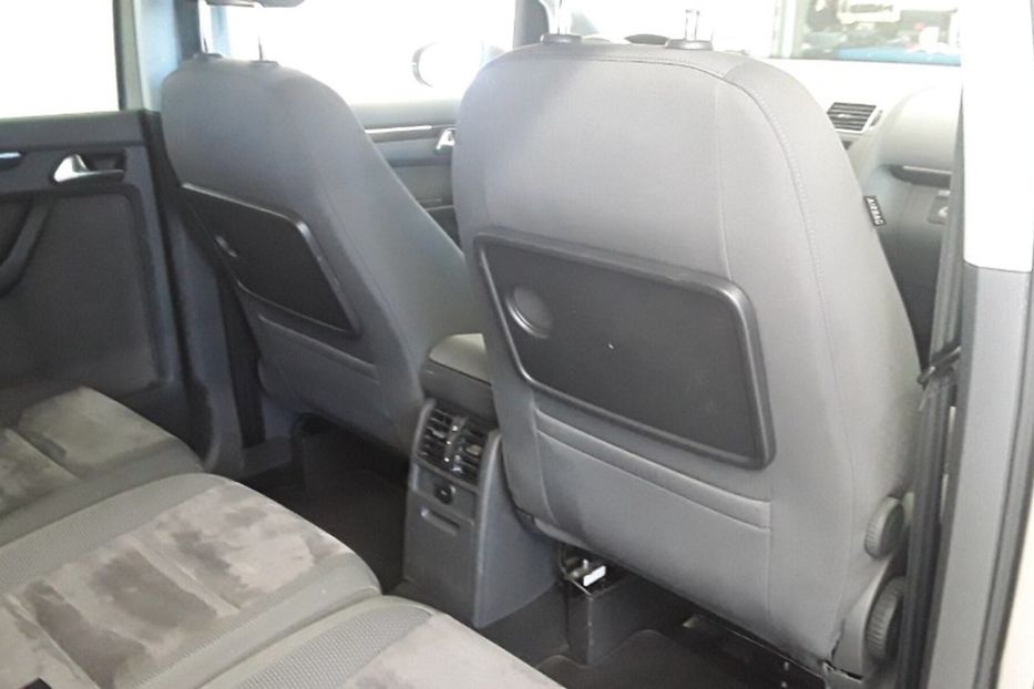 Продам Volkswagen Touran Highline 125kw 2012 года в Луцке