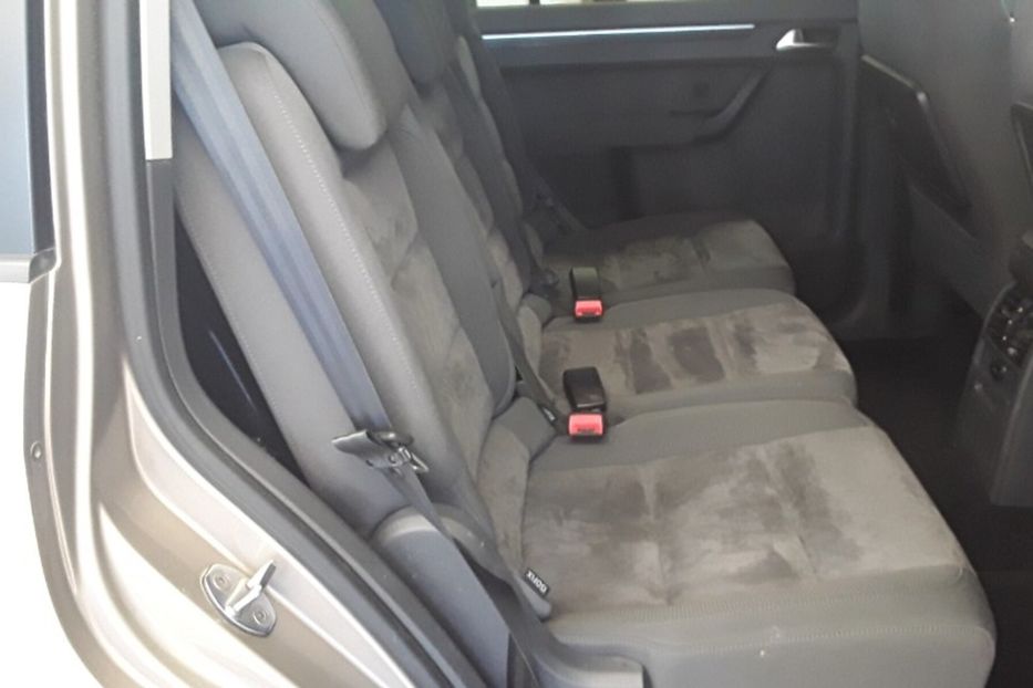 Продам Volkswagen Touran Highline 125kw 2012 года в Луцке